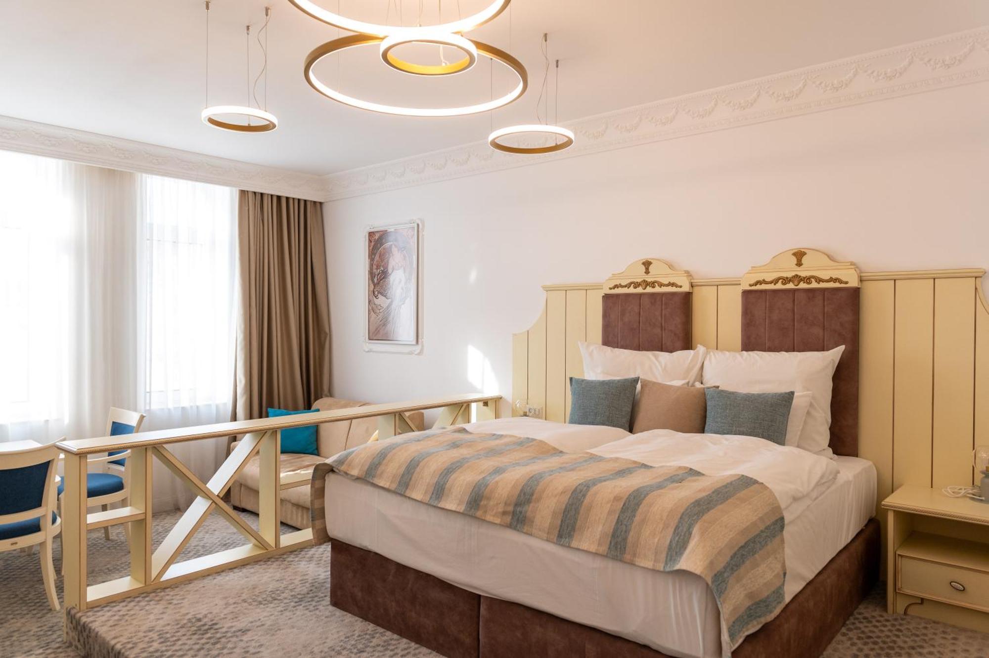 Atlas House Luxury Suites Plovdiv Ngoại thất bức ảnh